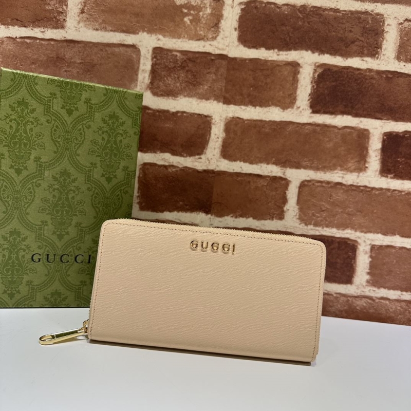 G*u*i wallets & purse